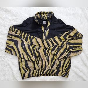 Free People Movement Walk The Line Pullover Green Combo.